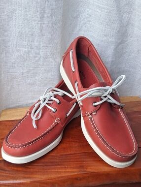 Quince Water Resistant Leather Boat Shoe Amaro Red 9.5